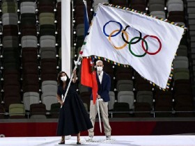 【博狗体育】东京巴黎交接奥运旗帜 夏奥正式进入巴黎时间