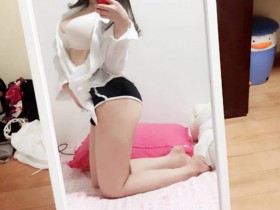 臉書上被封女神,只是學生妹卻身材火辣「超胸猛車頭燈」,讓男同學都暴動了!