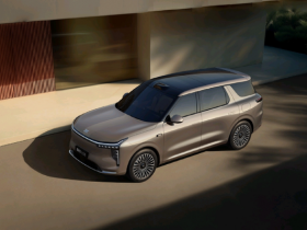 智己LS8上市 零百4秒级 续航达1605公里 24.98万起