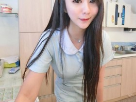 讓人衝動的爆乳小護士「77」,超緊身長腿護士服上班,忍不住想在診所上演SOD啦!