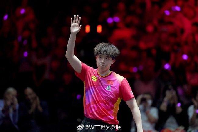 【博狗体育】新加坡大满贯国乒包揽女单4强 梁靖崑4-3险胜波尔