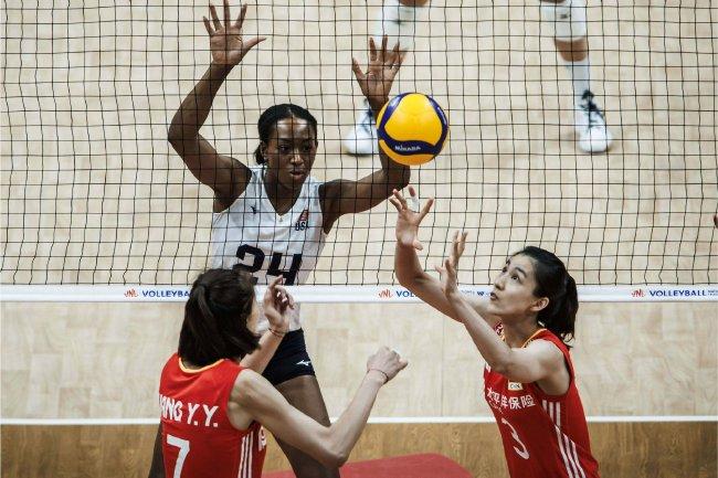 【博狗体育】女排世联赛中国3-1翻盘挫美国 4将上双李盈莹20分