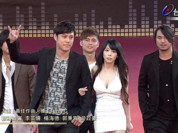 塔塔小姐Miss TaTa,性感又可愛的小廚娘!火辣身材秀廚藝!