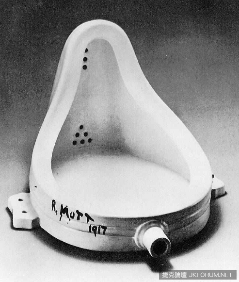 一名男子實驗將自己的眼鏡放在美術館地板　結果真的被當作藝術作品圍觀…