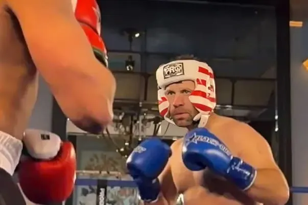 【EV扑克】Jungleman拳击赛结果大翻车!Dan Cates遭判TKO落败