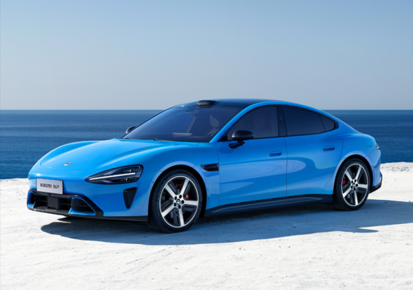 新一代小米SU7 小米汽车回应动力差异:试驾车前300km为新手保护期